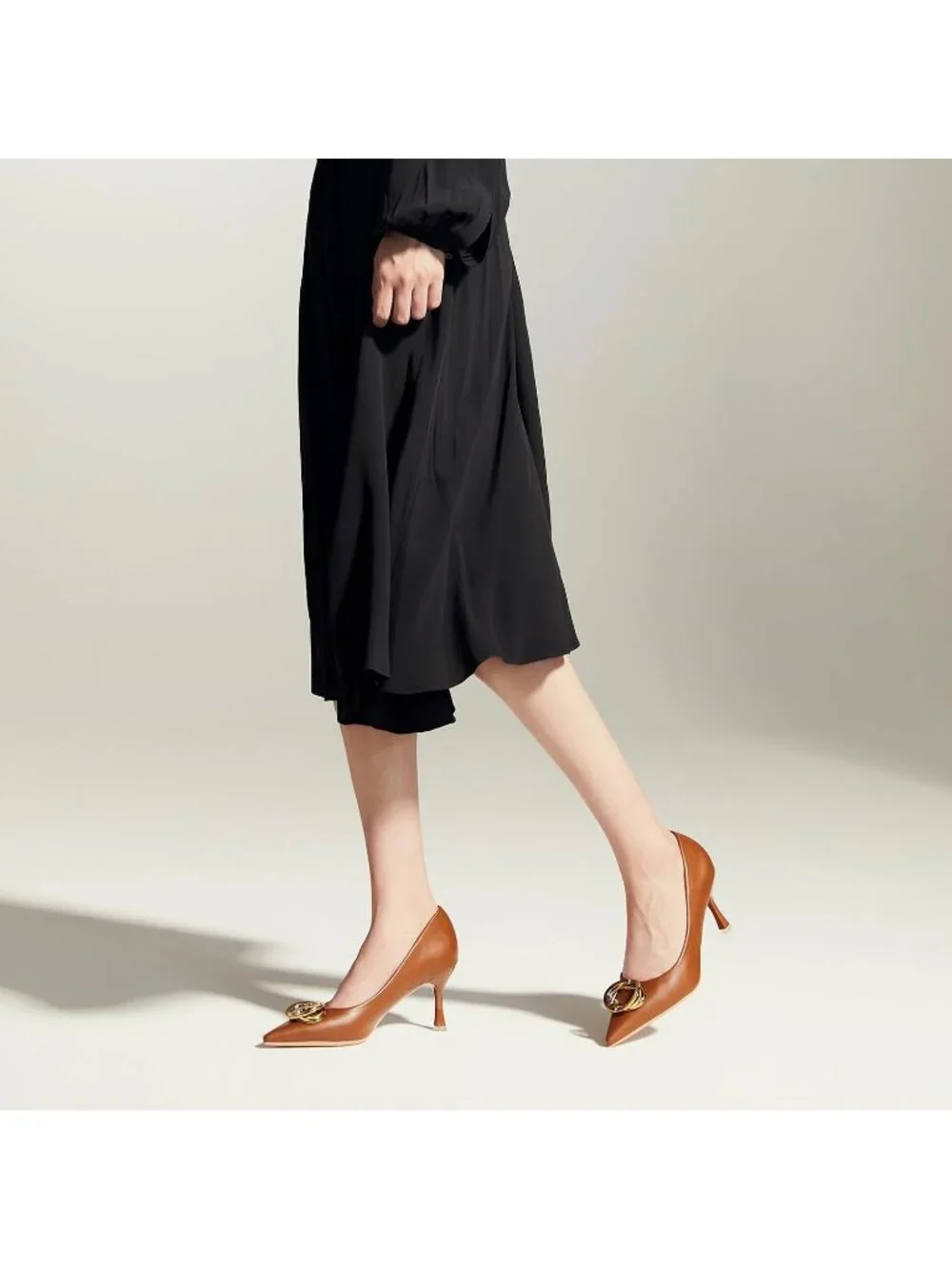 C. Paravano Women's Brown Pumps 2.16